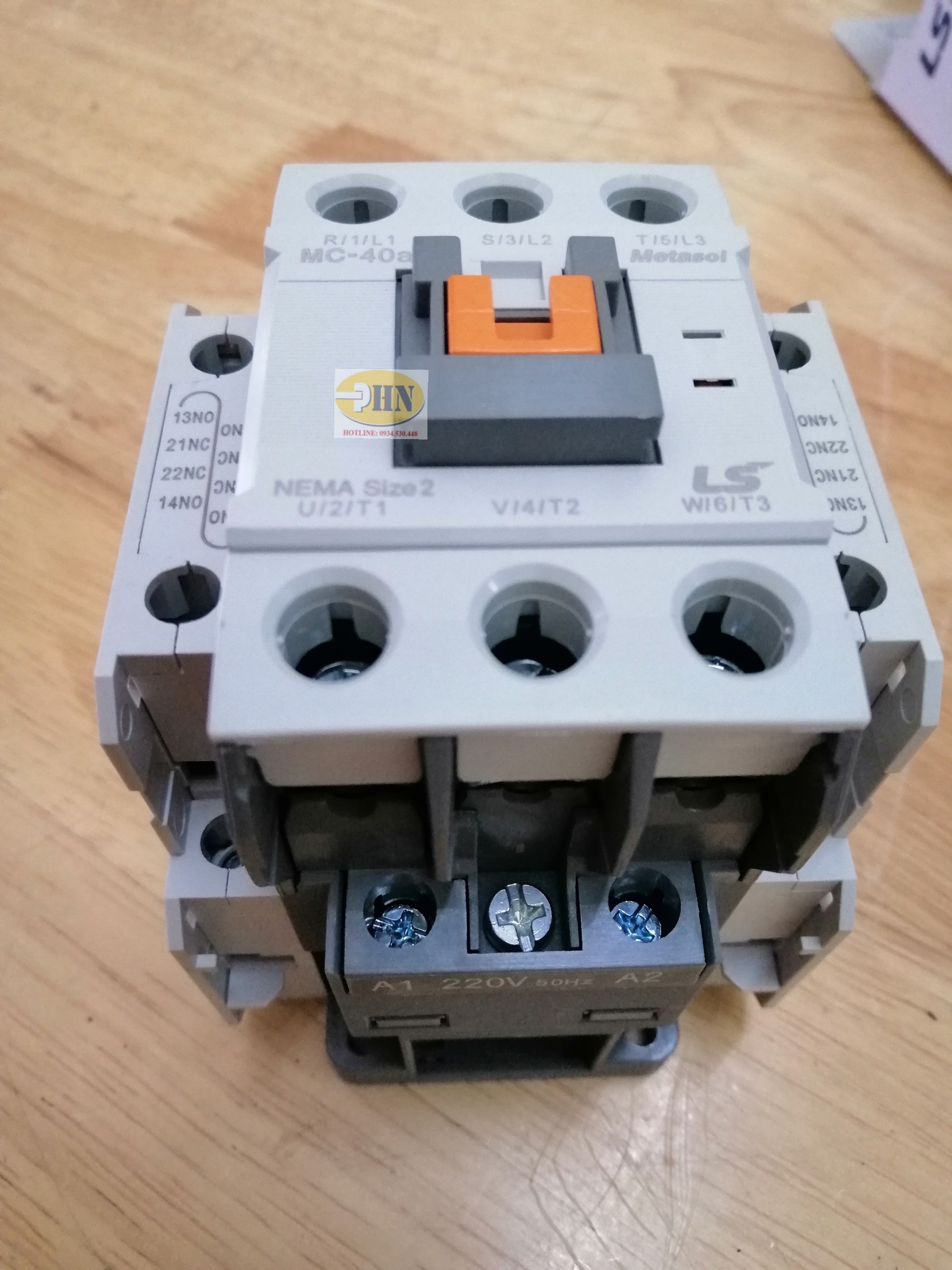 Contactor (Khởi động từ) MC-40A