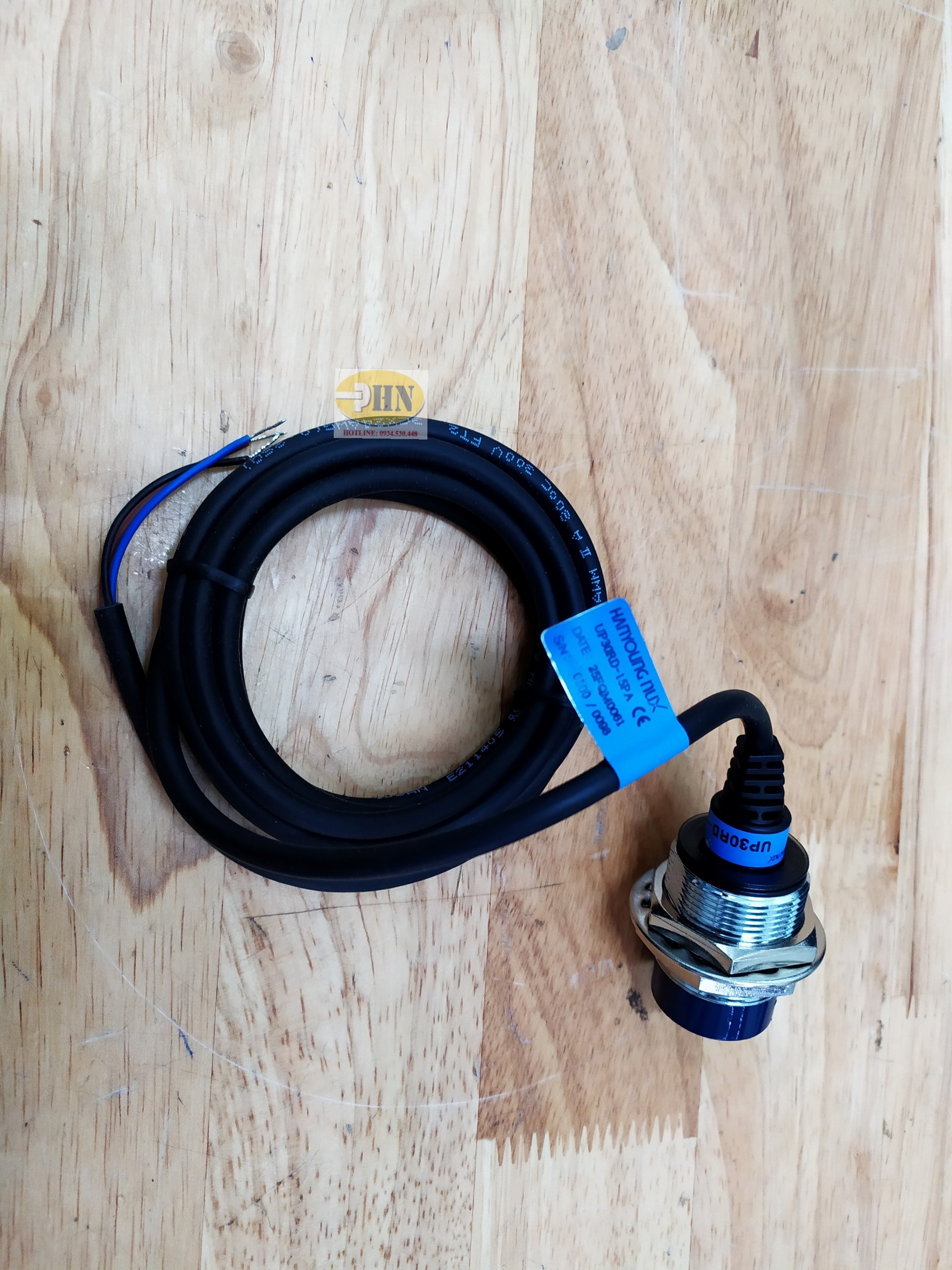 Cảm biến tiệm cận UP30RD-15PA