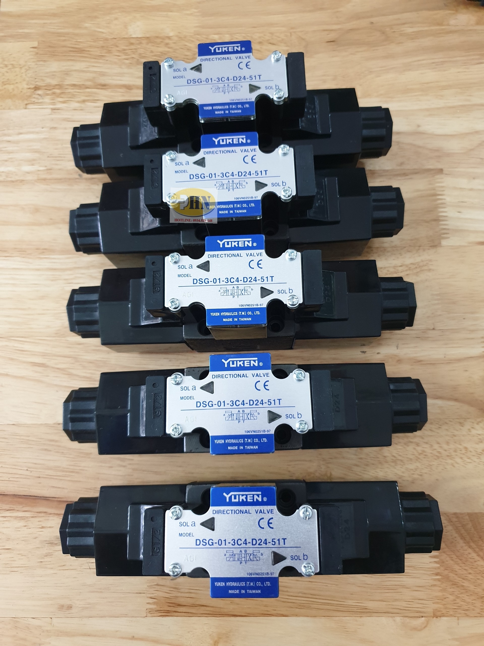 Van DSG-01-3C4-D24-51T