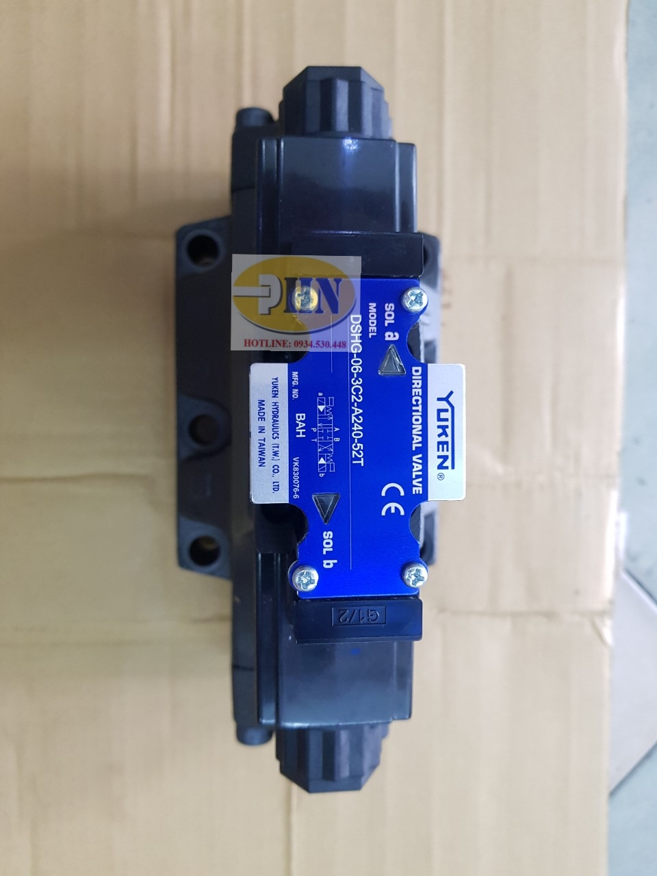 Van Yuken DSHG-06-3C2-A240-52T