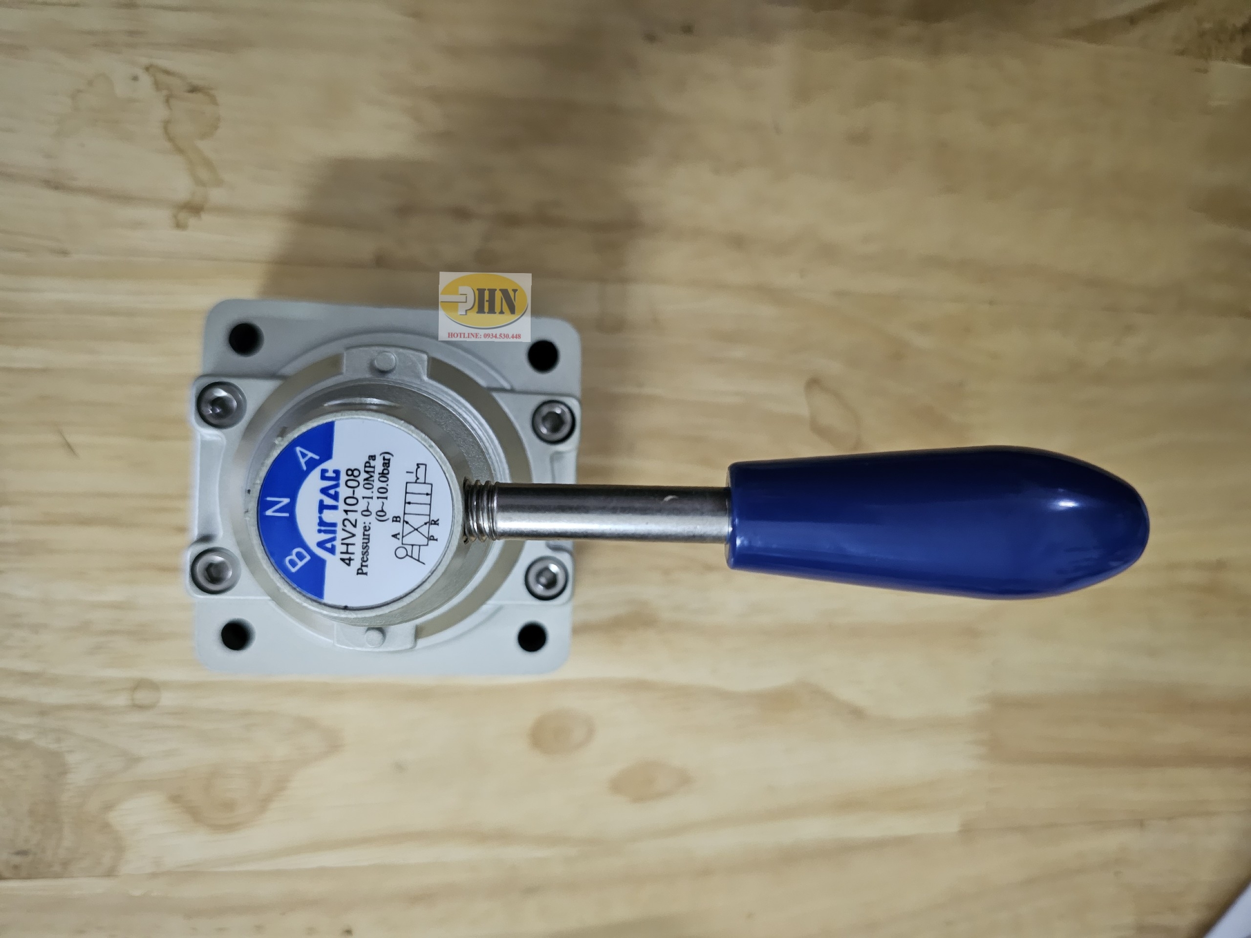 Van gạt  4HV210-08