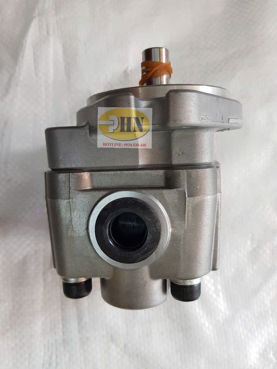 Bơm YP15A-11R443