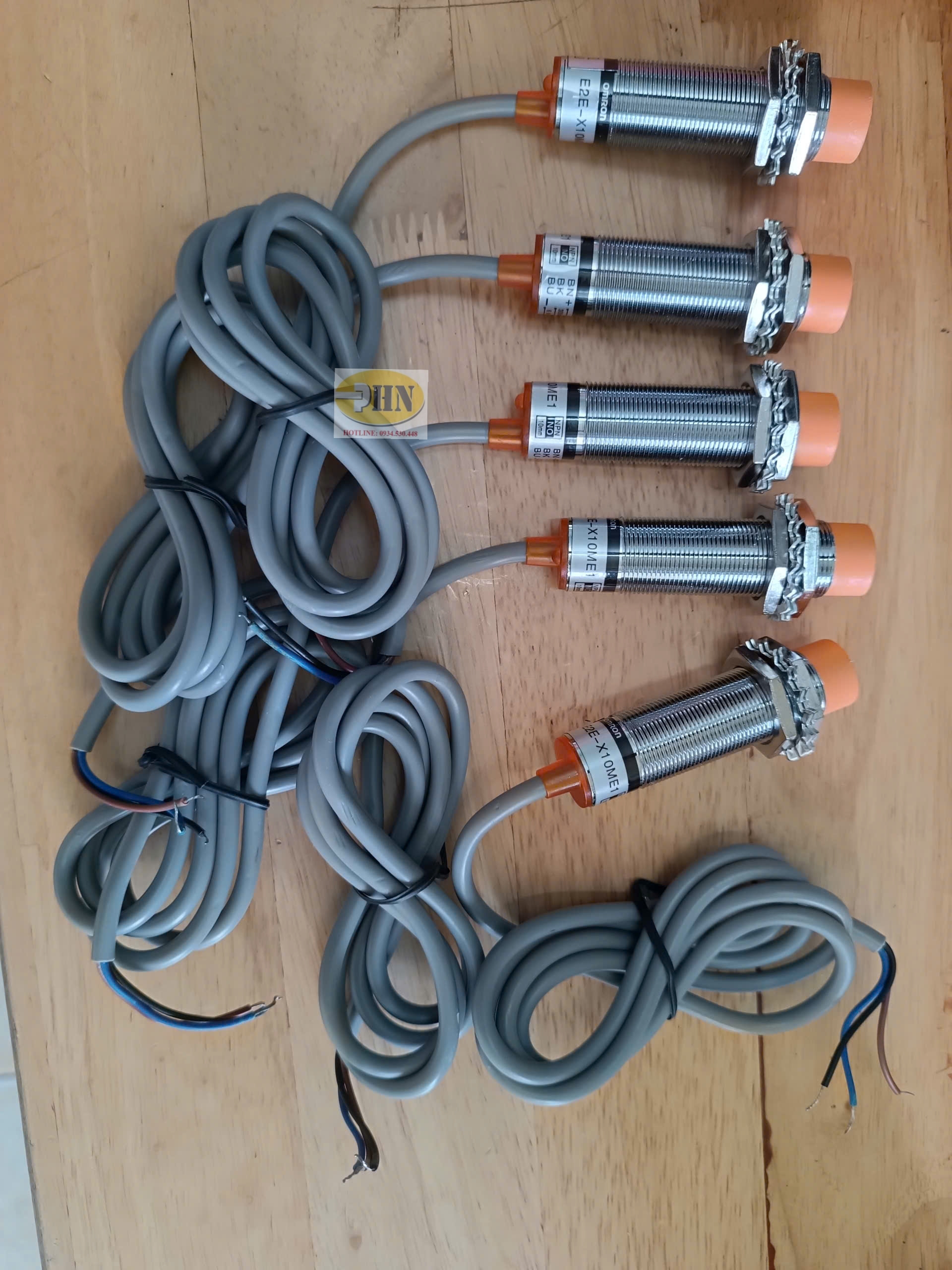 Cảm biến từ E2E-X10ME1