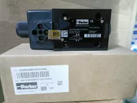 Van AH−D3W020BNTW42XG562