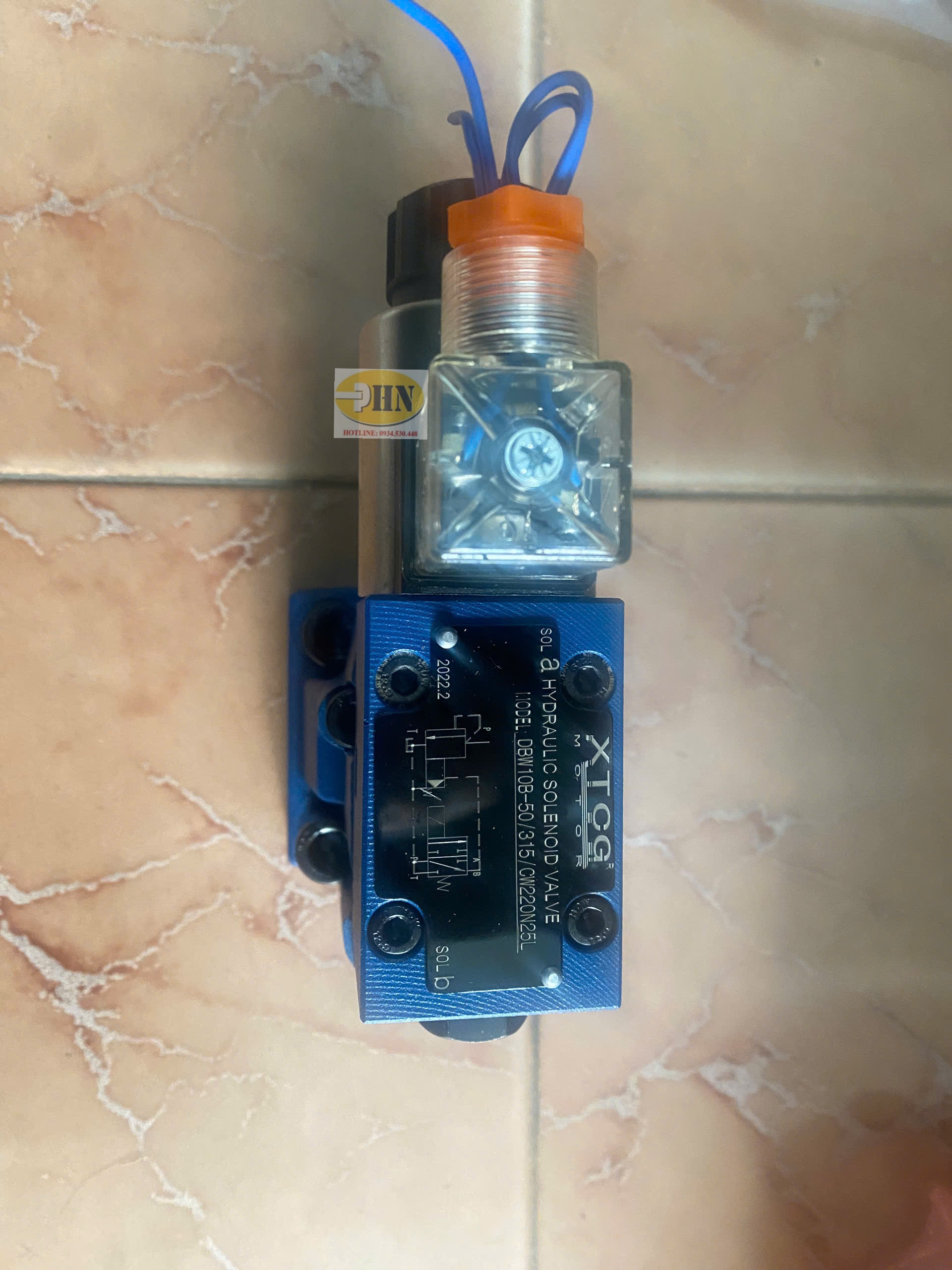 Van  DBW10B-1-50B/3156CW220N9Z5L