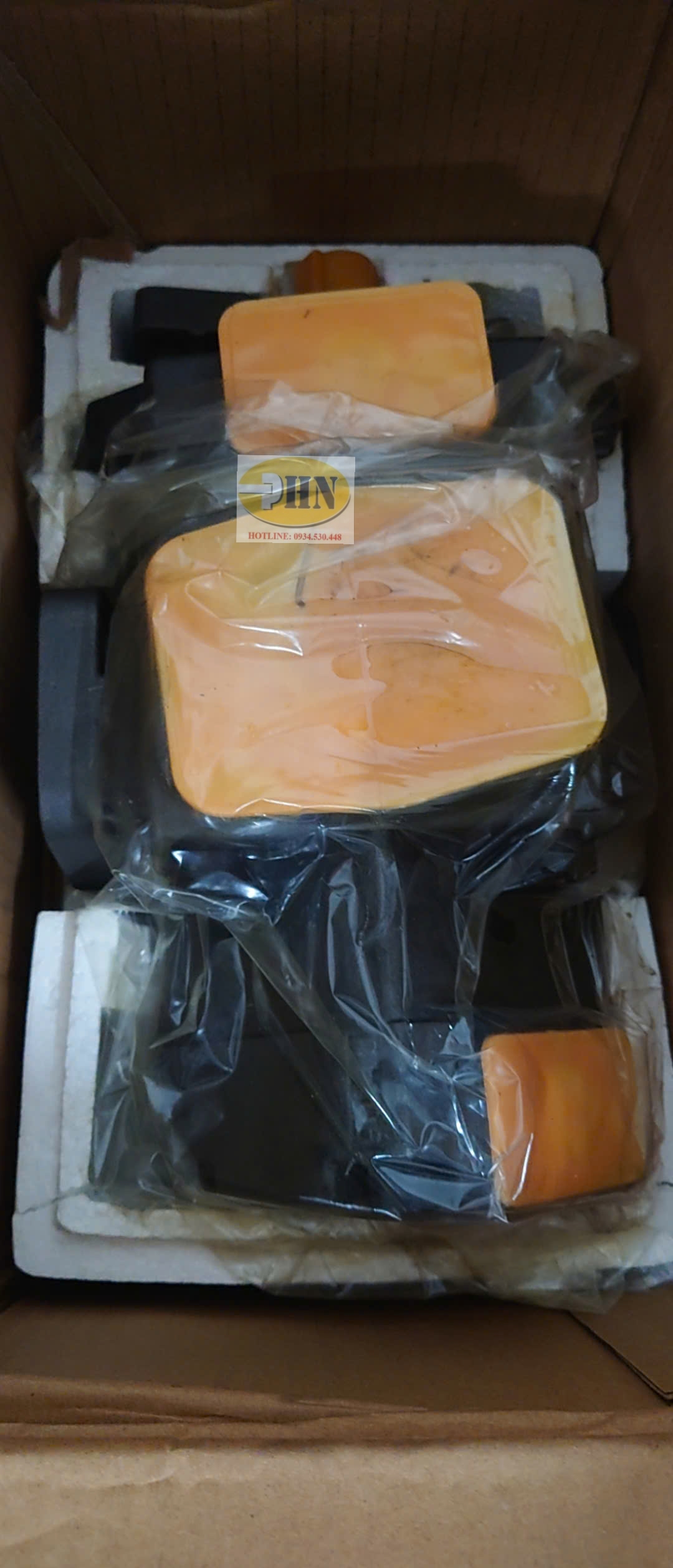 Bơm cánh gạt PV2R12-31-65-F-RAAA-42