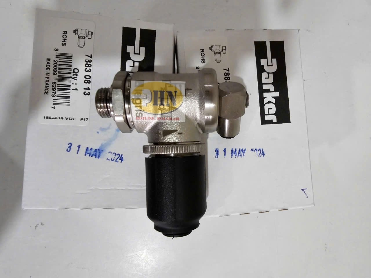 Van 7883 08 13 / Parker