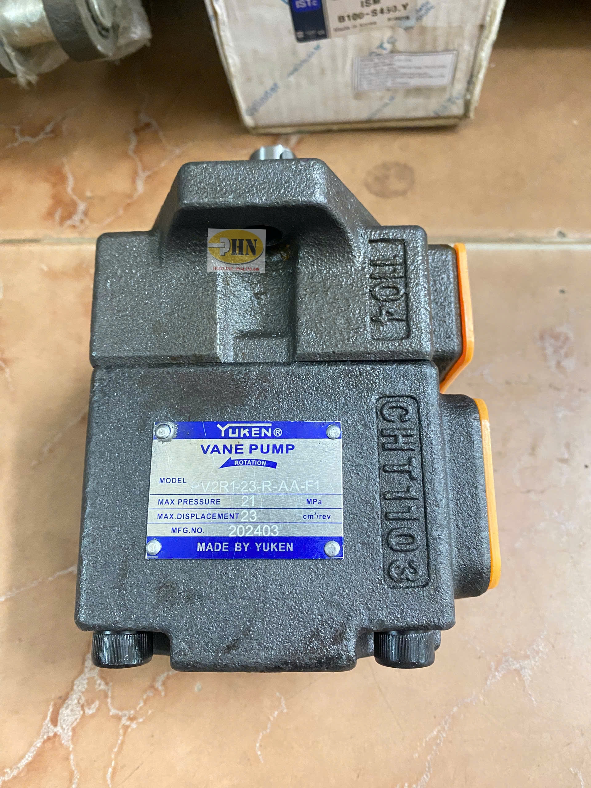 Bơm thủy lực PV2R1-23-R-AA-F1