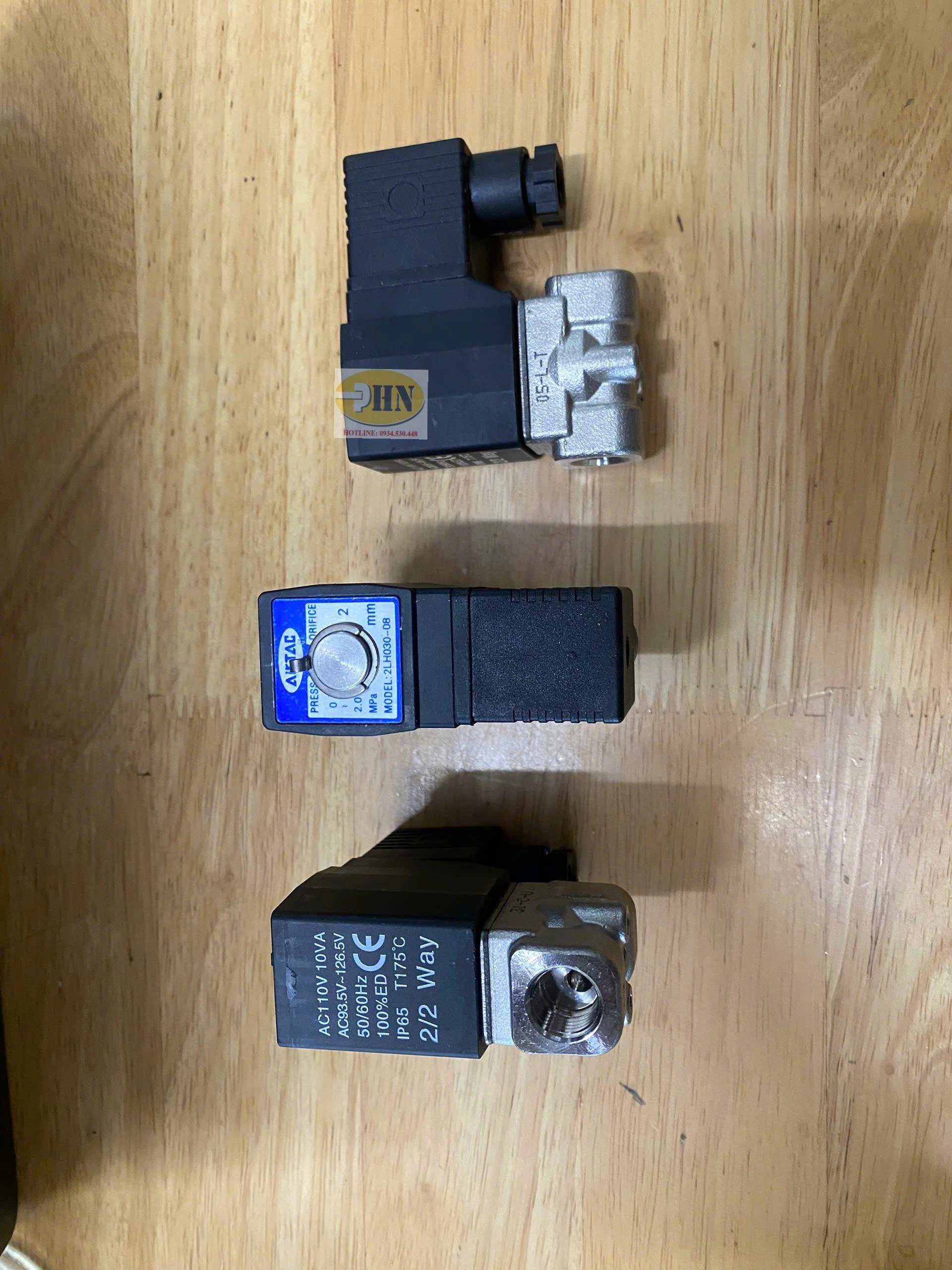 Van điện từ 2LH03008A