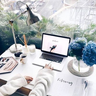 Hướng dẫn sắp xếp bàn làm việc theo phong thuỷ