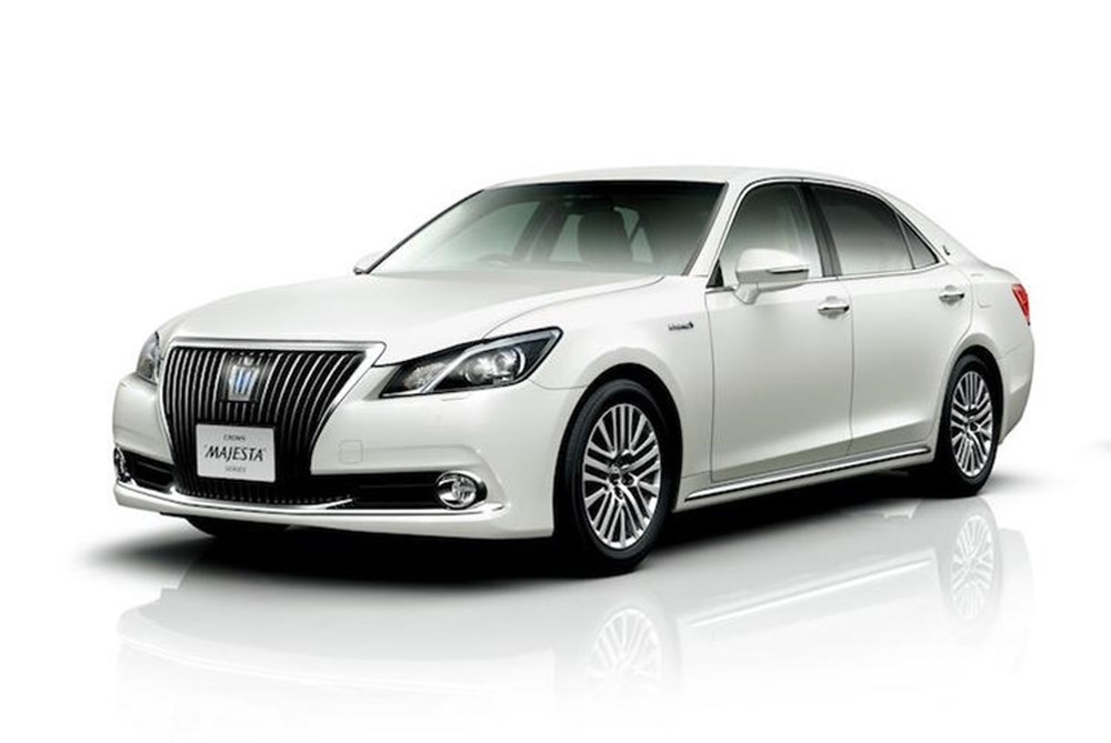 PHỤ KIỆN XE TOYOTA CROWN