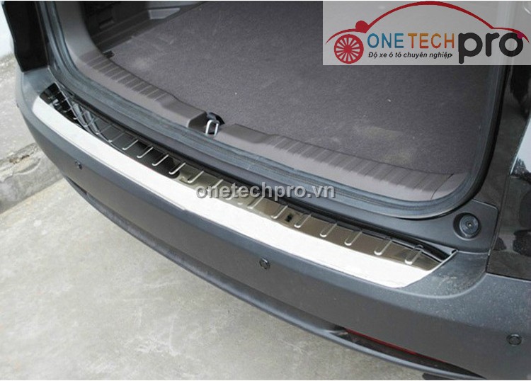 nẹp chống trầy cốp honda r-v chất lượng