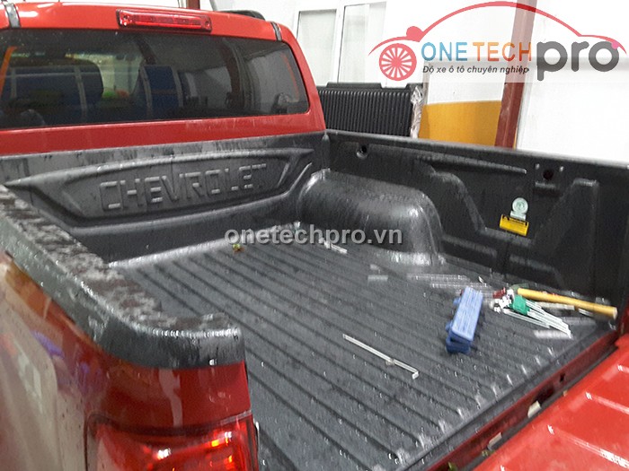 LÓT THÙNG XE BÁN TẢI CHEVROLET COLORADO