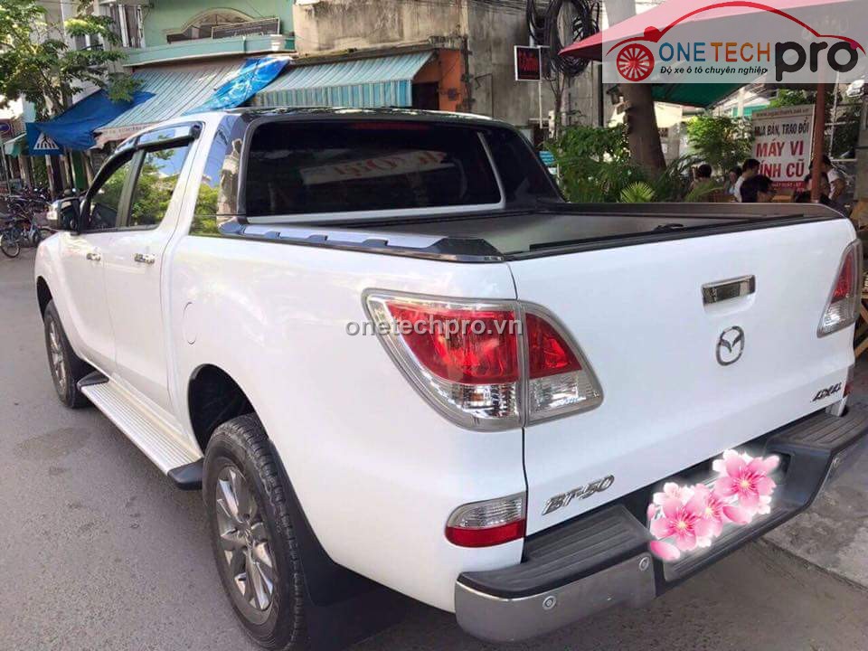 NẮP THÙNG CUỘN THANH THỂ THAO XE BÁN TẢI MAZDA BT50