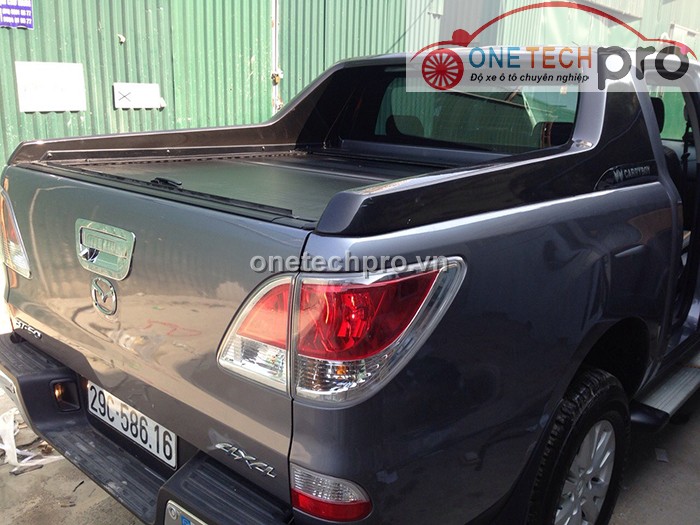 NẮP THÙNG CUỘN THỂ THAO MAZDA BT50