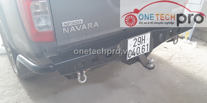 ỐP CẢN SAU XE NISSAN NAVARA