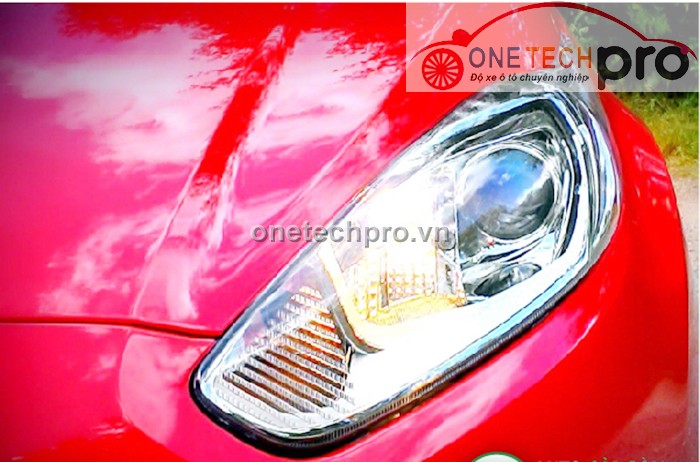 ỐP VIỀN ĐÈN TRƯỚC XE FORD FIESTA