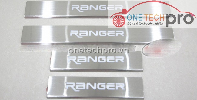 ỐP BẬC LÊN XUỐNG KHÔNG ĐÈN FORD RANGER