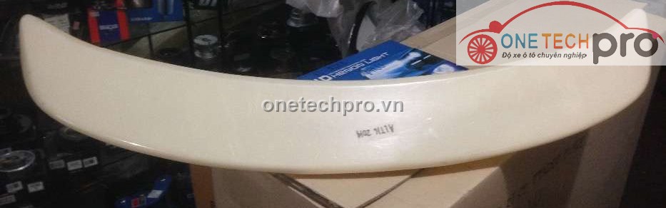 ĐUÔI CÁ XE COROLLA ALTIS 2015