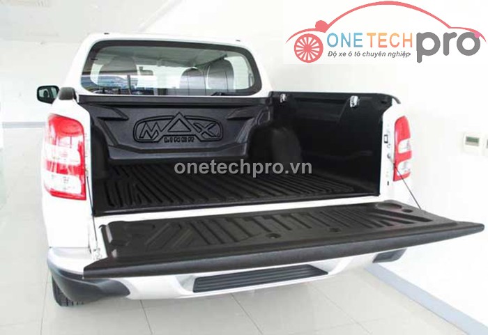 LÓT THÙNG XE NISSAN NAVARA NP300