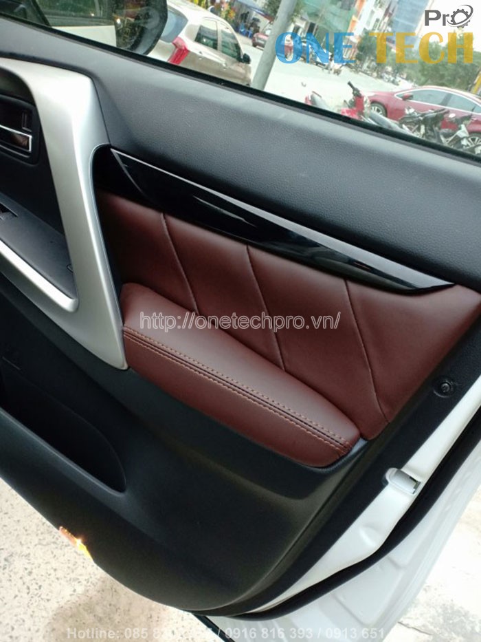 boc-tapi-cua-xe-mitsubishi-pajero-sport