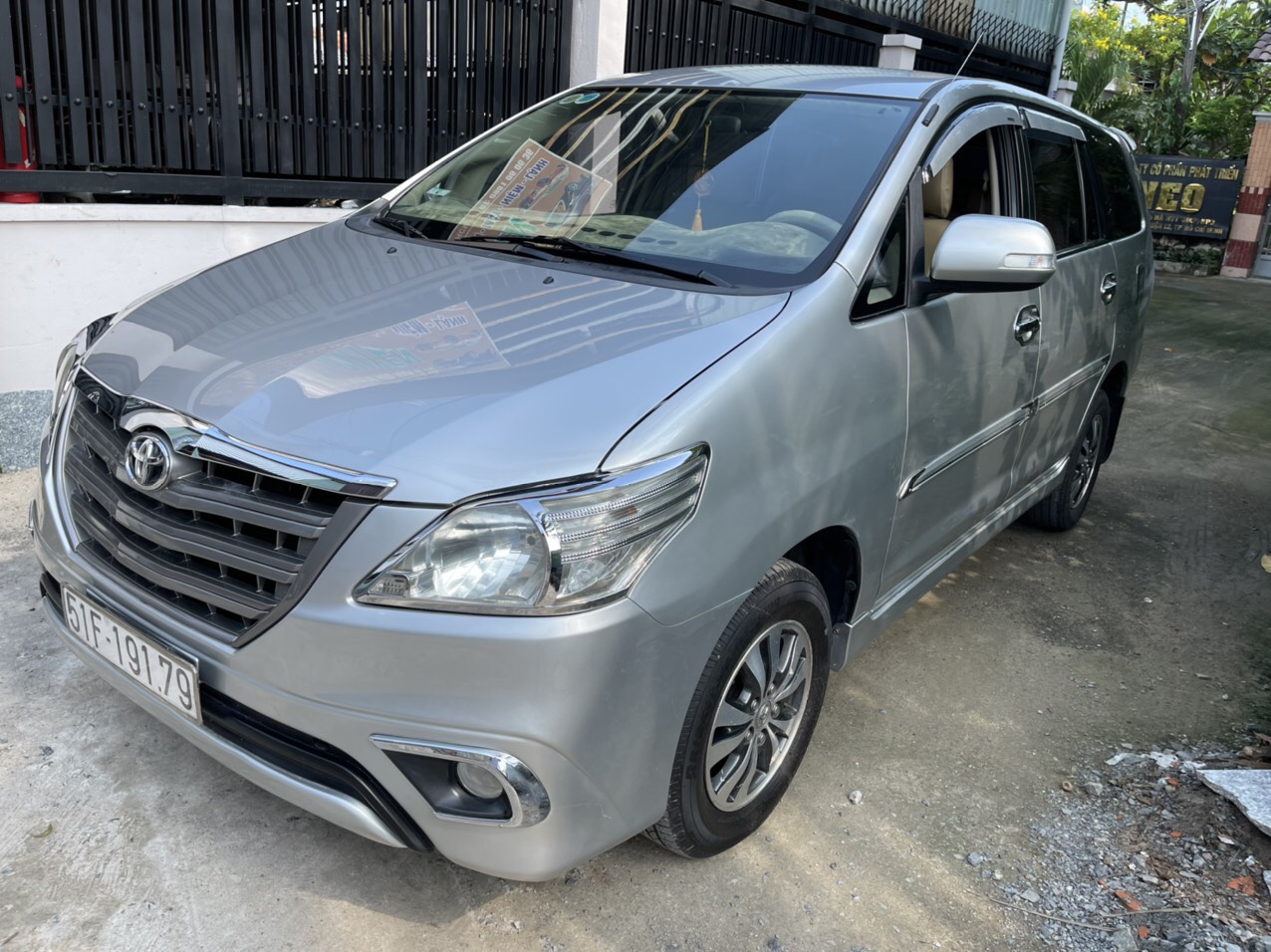 Bán xe Innova E 2015 MT