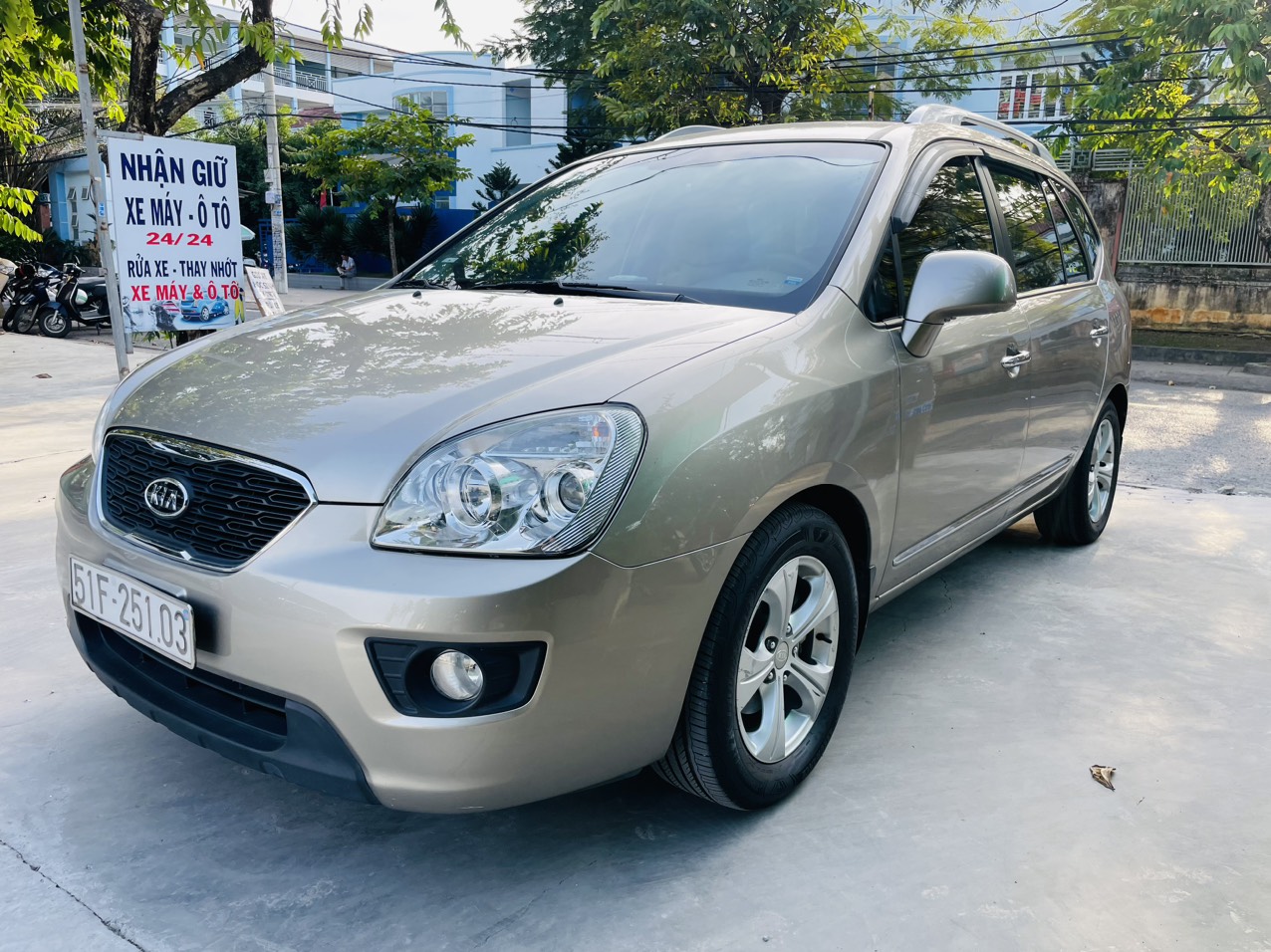 bán xe Kia Carens MT 2015 Cũ Giá Rẻ Đã Qua Sử Dụng