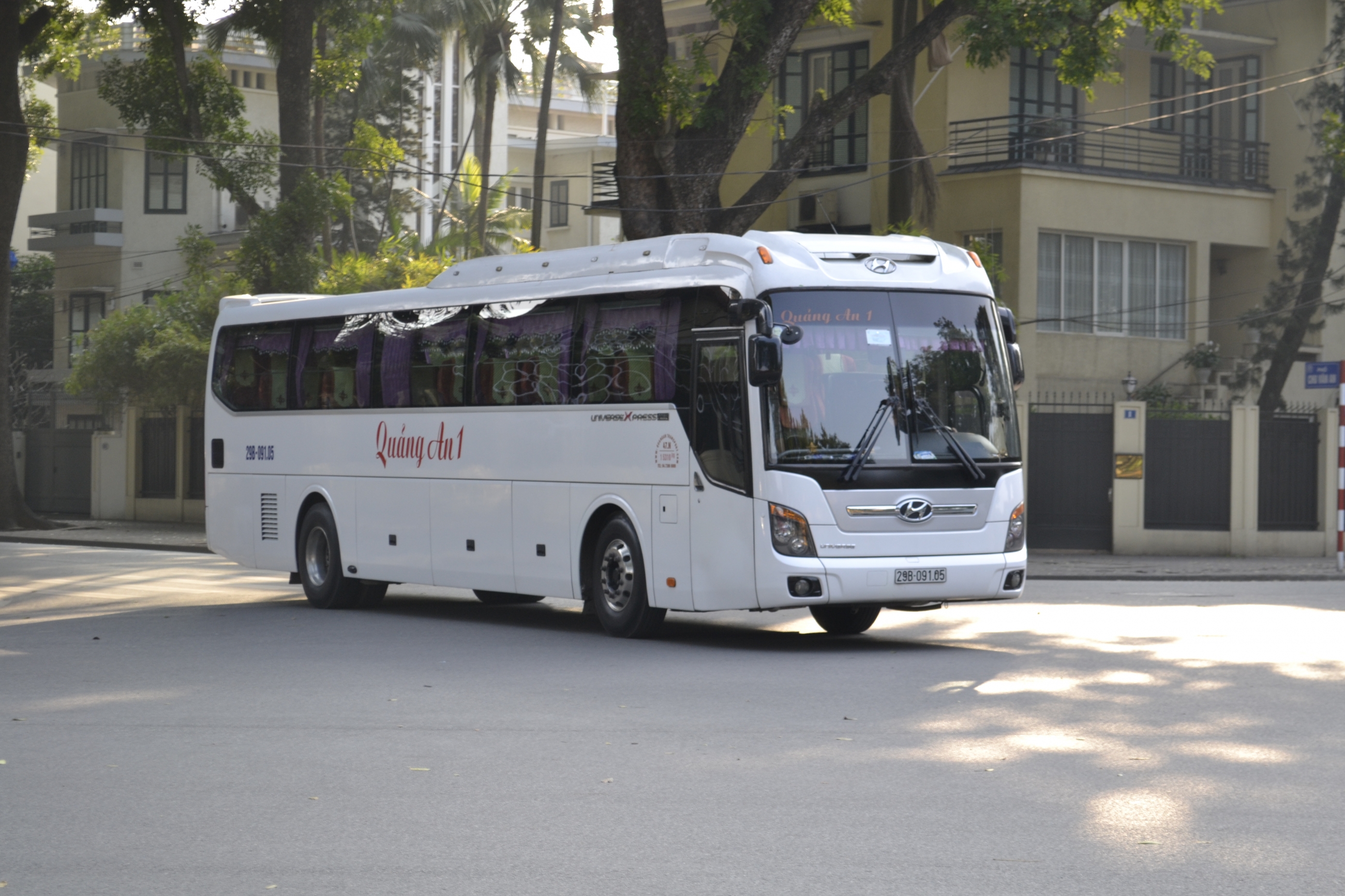 Trượt bánh, mất lái khi trời mưa